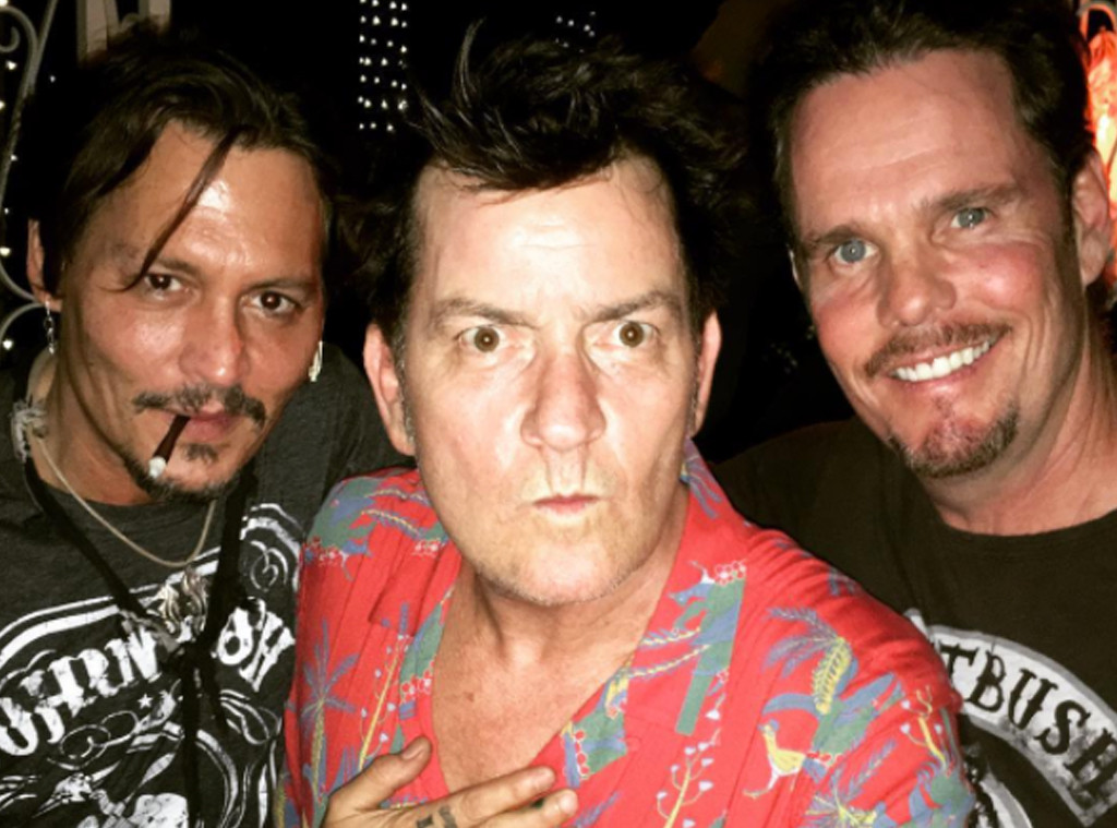Johnny Depp Charlie Sheen And Kevin Dillon Have Platoon Reunion 31